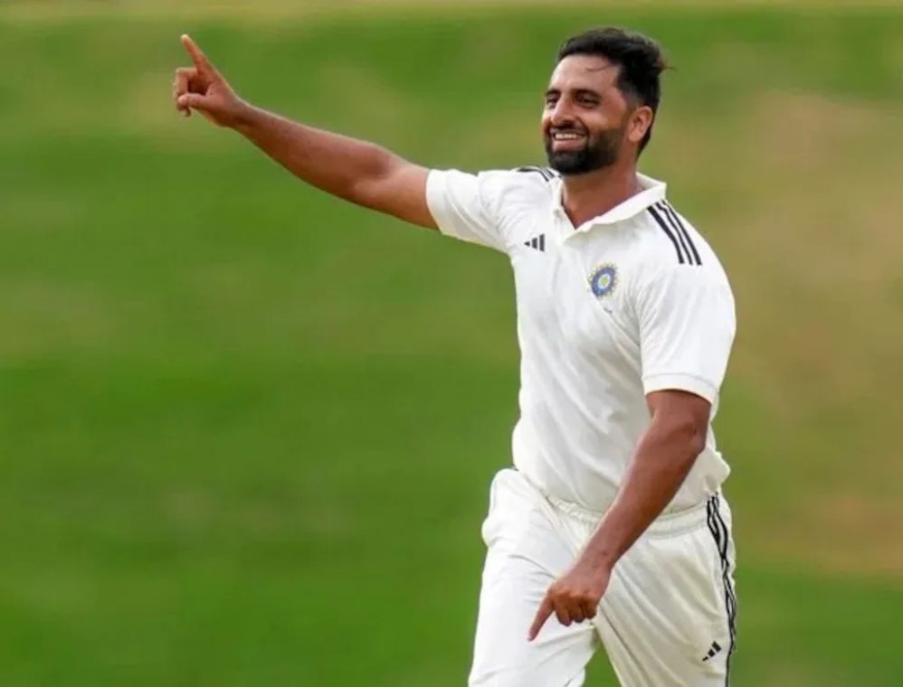 Auqib Nabi Biography, Age, Height, Net Worth, Career & IPL Auction Profile