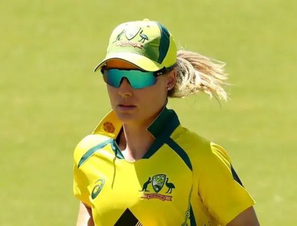 Nicola Carey Biography – Age, Career, Teams, Stats, Net Worth & More (WPL 2026)